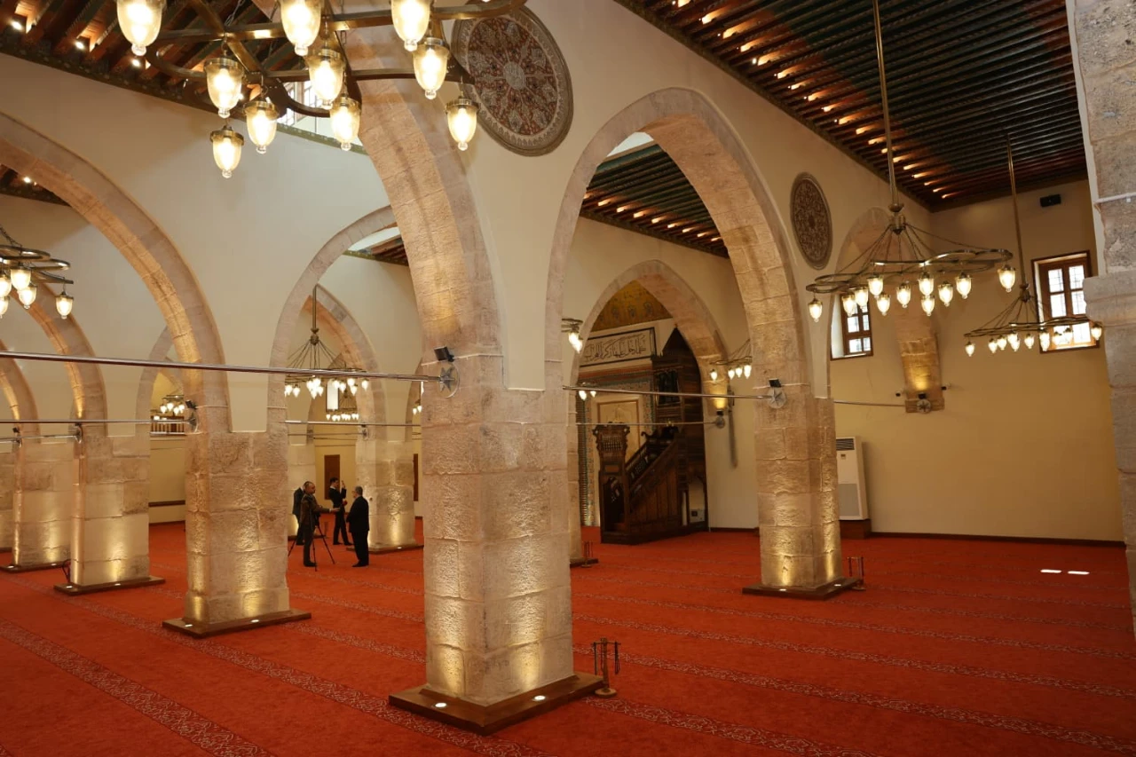 Kahramanmaraş Ulu Cami Kadir Gecesi’nde Yeniden Ibadete Açıldı (11)