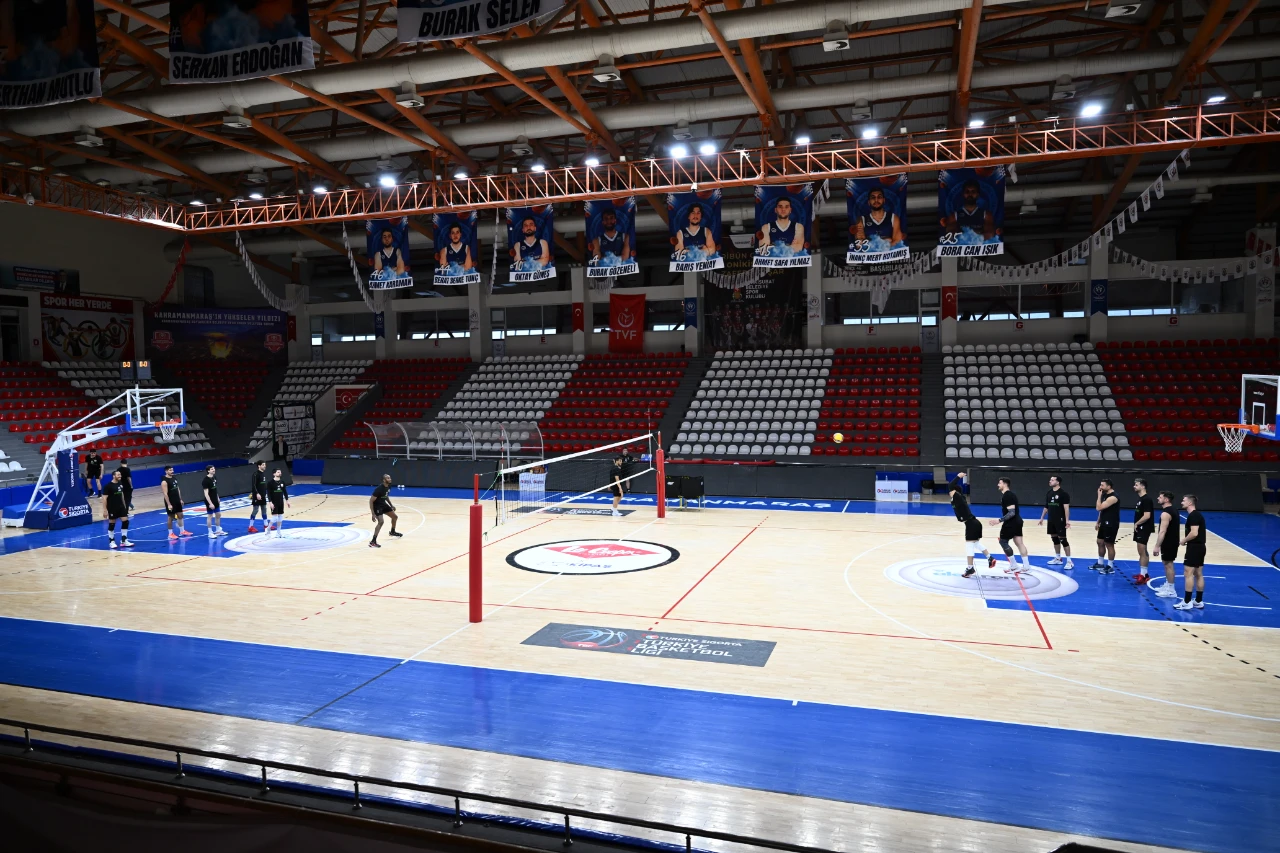 Kahramanmaraş Voleybolda Tarih Yazdı! Onikişubat Belediyespor Efeler Ligi’nde Kalıcı Olmayı Hedefliyor (2)