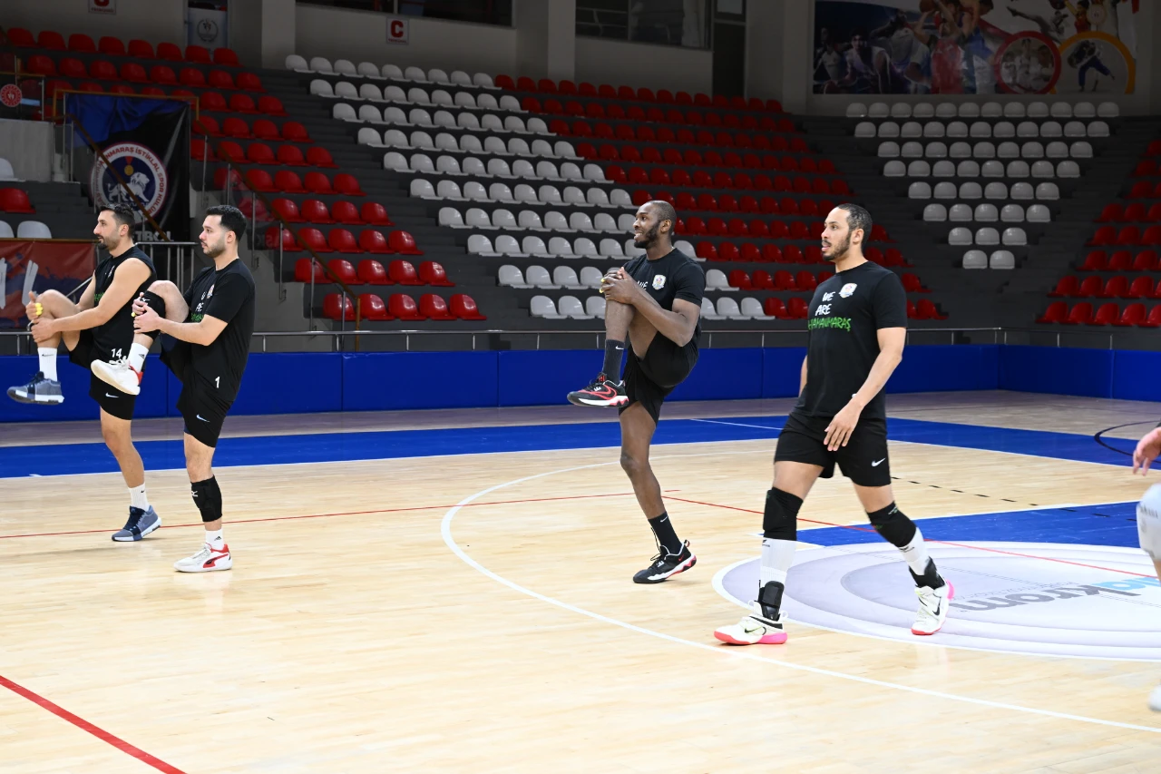 Kahramanmaraş Voleybolda Tarih Yazdı! Onikişubat Belediyespor Efeler Ligi’nde Kalıcı Olmayı Hedefliyor (3)