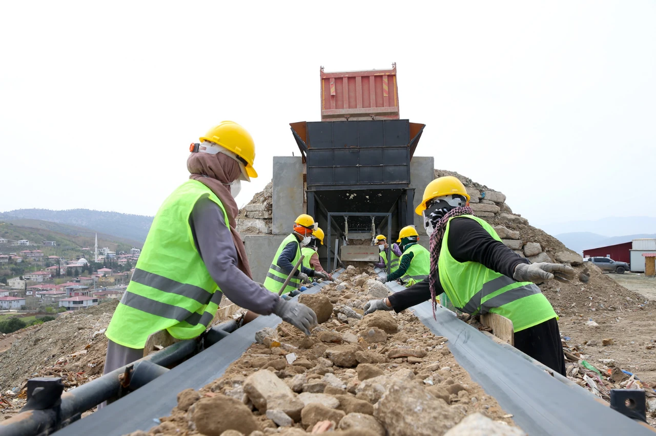 Kahramanmaraş’ta 100 milyonluk yatırım çöpten servet çıkardı