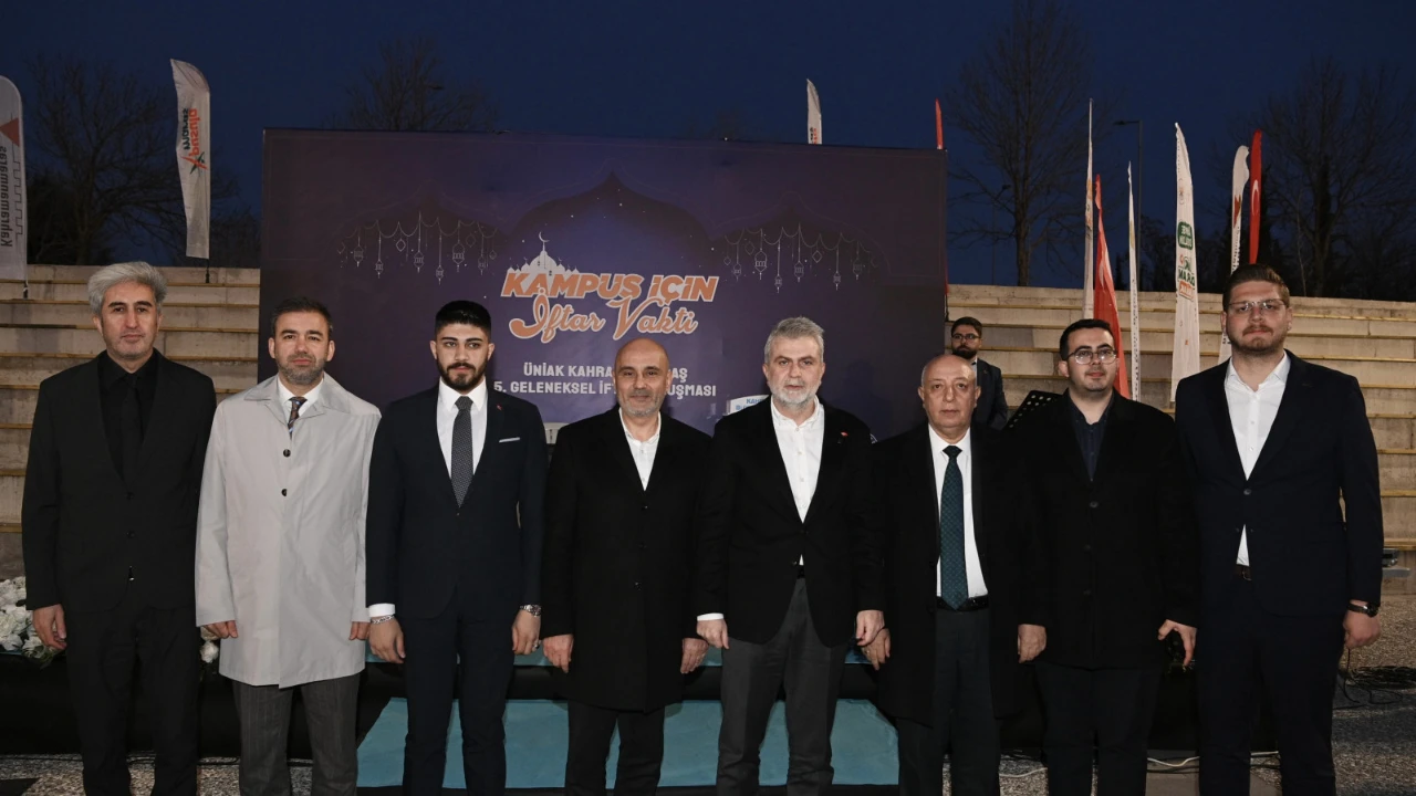 Kahramanmaraş’ta Binlerce Genç Büyük Gençlik İftarı’nda Buluştu (3)