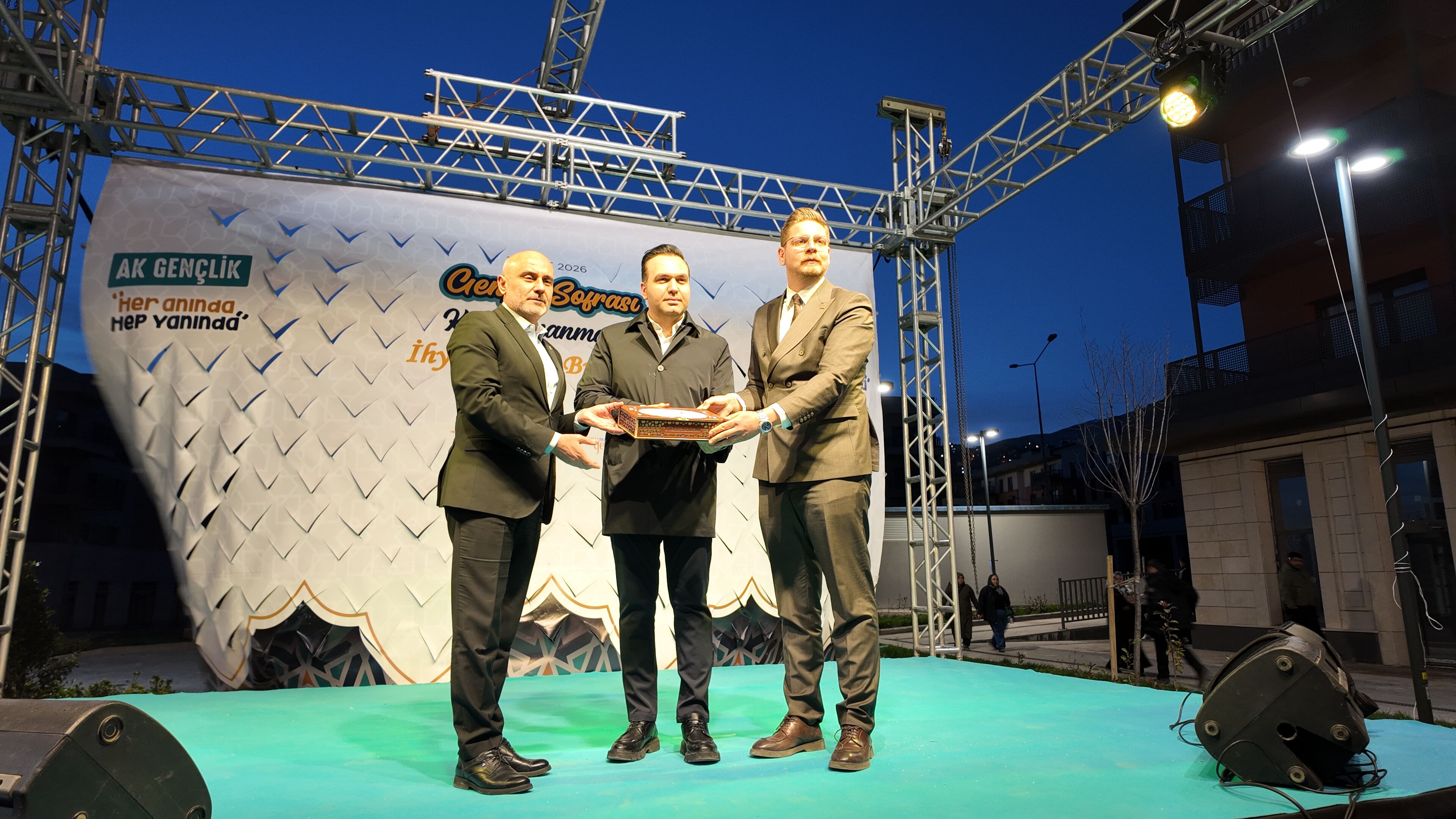 Kahramanmaraş’ta Binlerce Genç “Gençlik Sofrası” İftarında Buluştu (2)