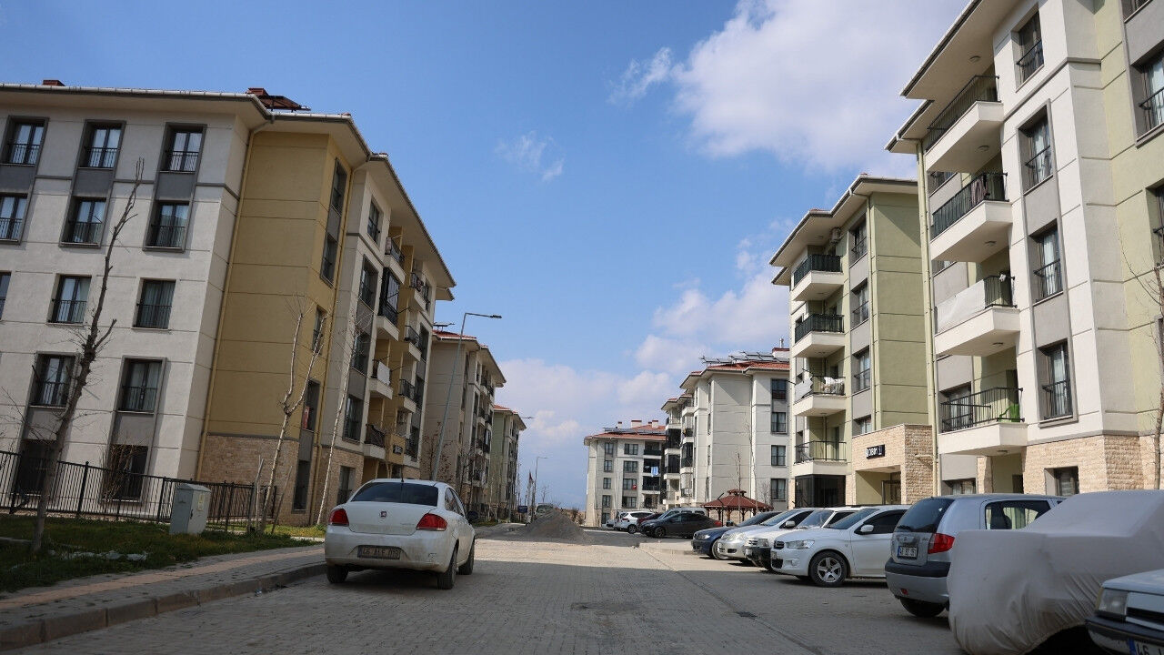 Kahramanmaraş’ta Depremzedeler Yeni Evlerinde İlk Bayramı Kutladı (5)