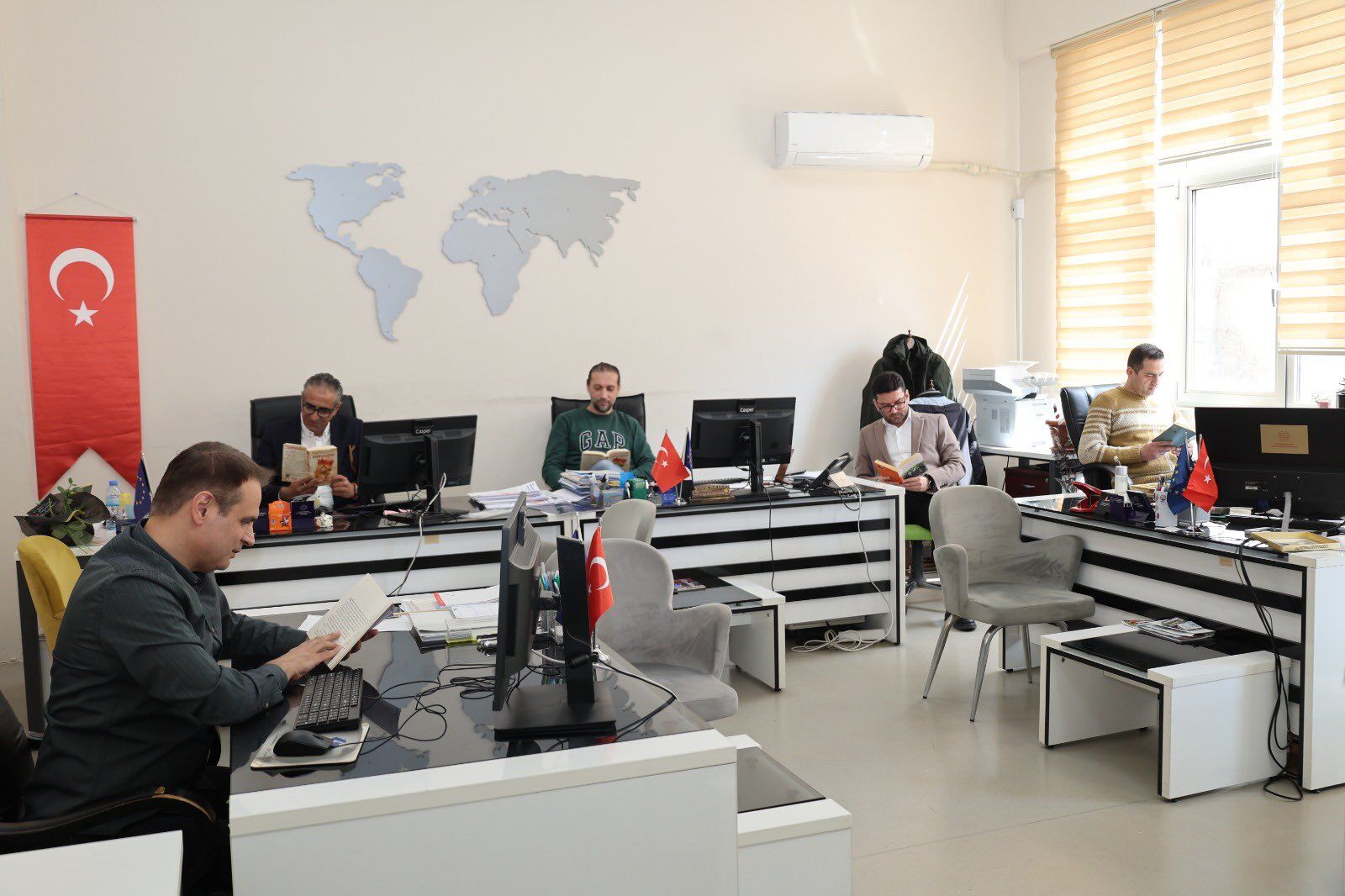 Kahramanmaraş'ta Dev Okuma Seferberliği! 62. Kütüphane Haftası Böyle Kutlandı (1)