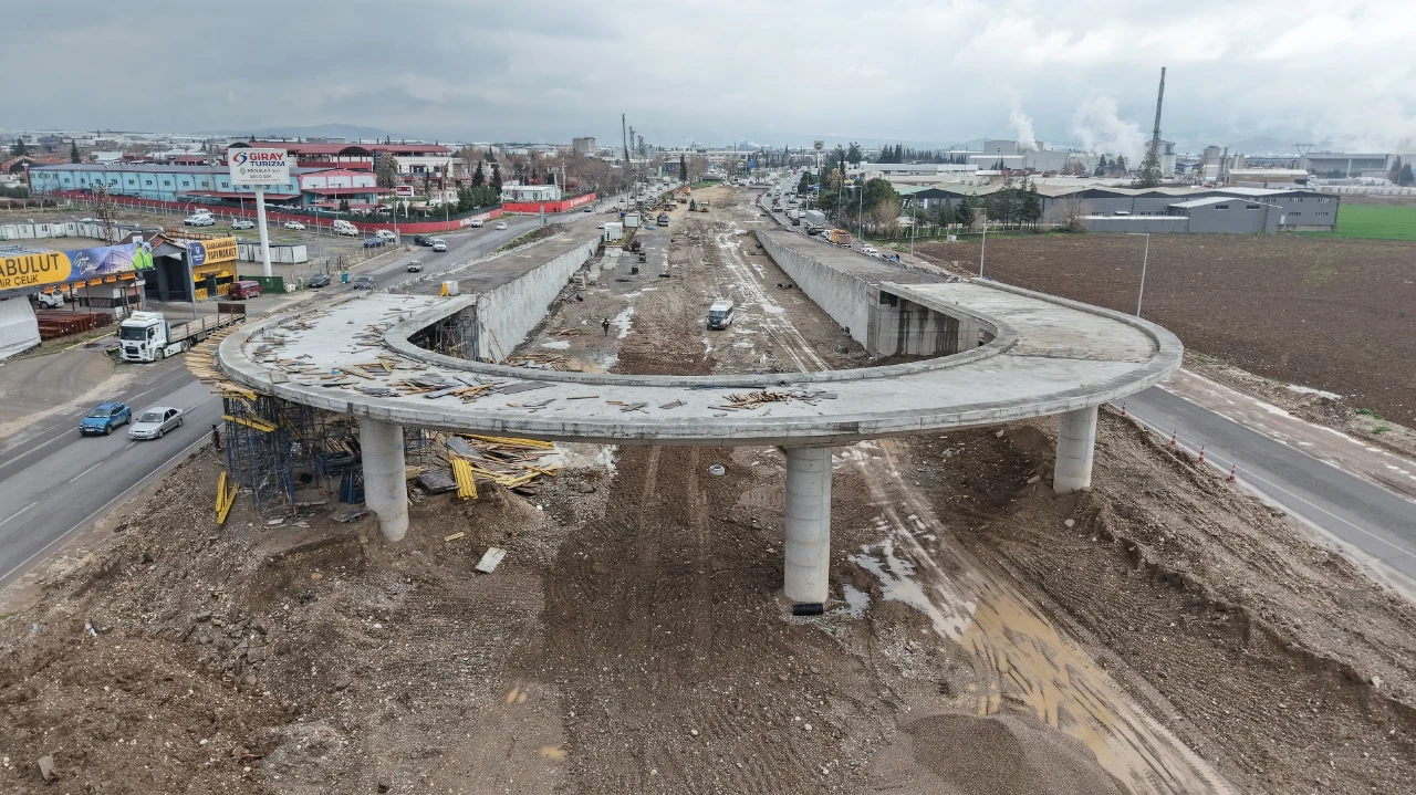 Kahramanmaraş’ta Dev Ulaşım Yatırımı Yükseliyor! Sanayi Kavşağı’nda Sona Yaklaşıldı (5)
