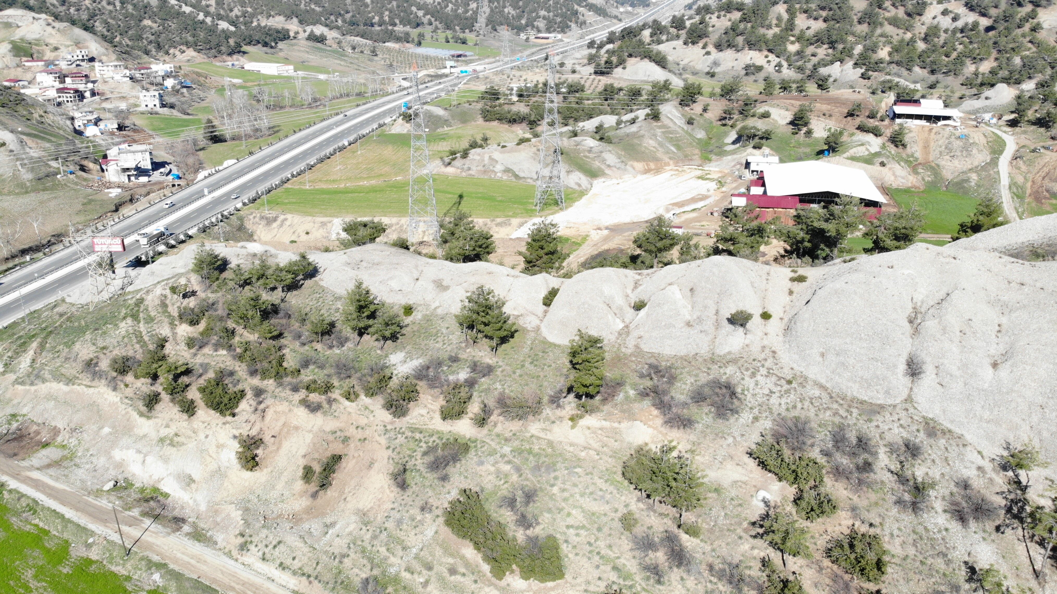 Kahramanmaraş'ta Ejderha Sırtına Benzetilen Kayalık Bölge Dron Ile Görüntülendi (4)