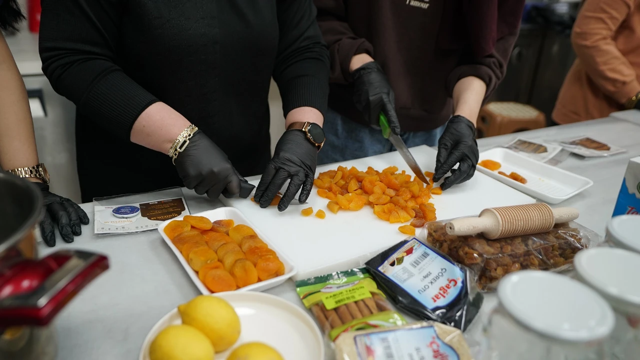Kahramanmaraş'ta Geleneksel Hoşaf Ve Çörek Atölyesi (2)