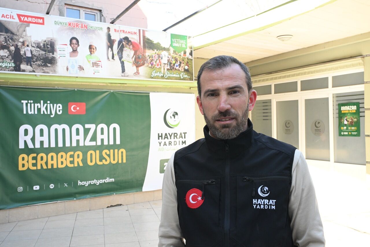 Kahramanmaraş’ta Hayrat Derneği 1200 Kişiye İftar Dağıtıyor (1)