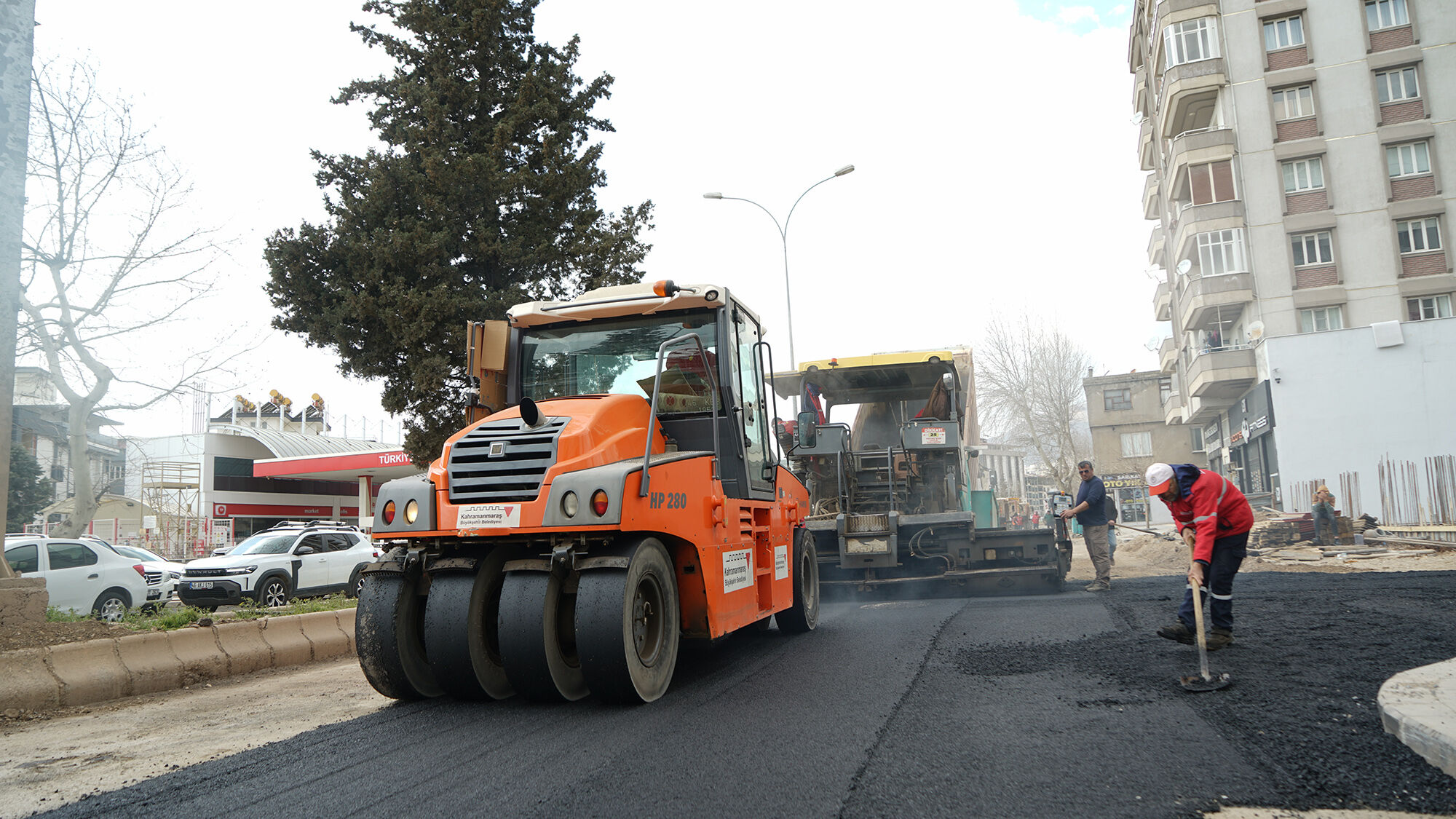 Kahramanmaraş’ta Kuddusi Baba Ve Trabzon Bulvarları Sıcak Asfaltla Yenileniyor (4)