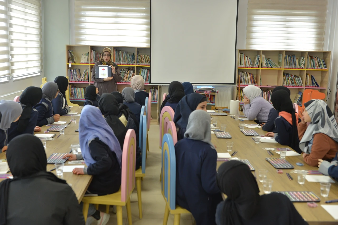 Kahramanmaraş'ta Kütüphane Haftası Çocuklarla Başladı! (1)