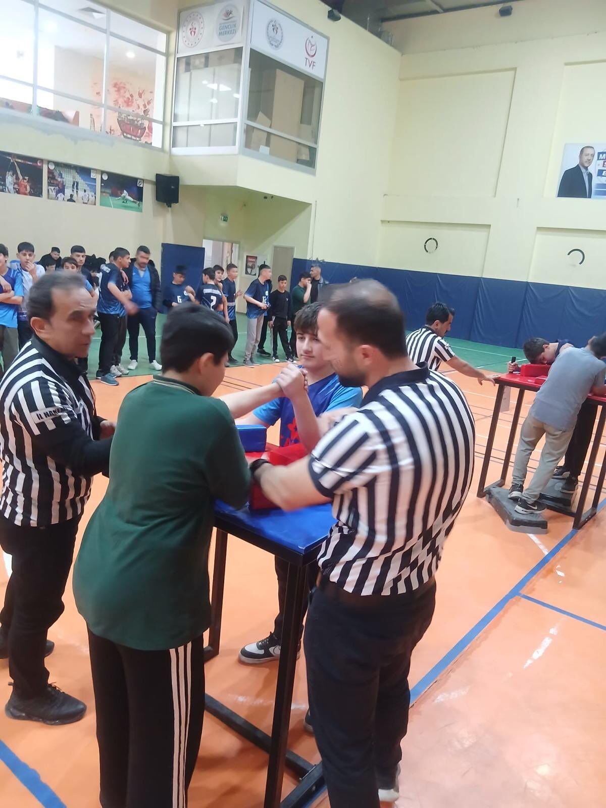 Kahramanmaraş’ta Okul Sporları Bilek Güreşi Müsabakaları Tamamlandı (3)