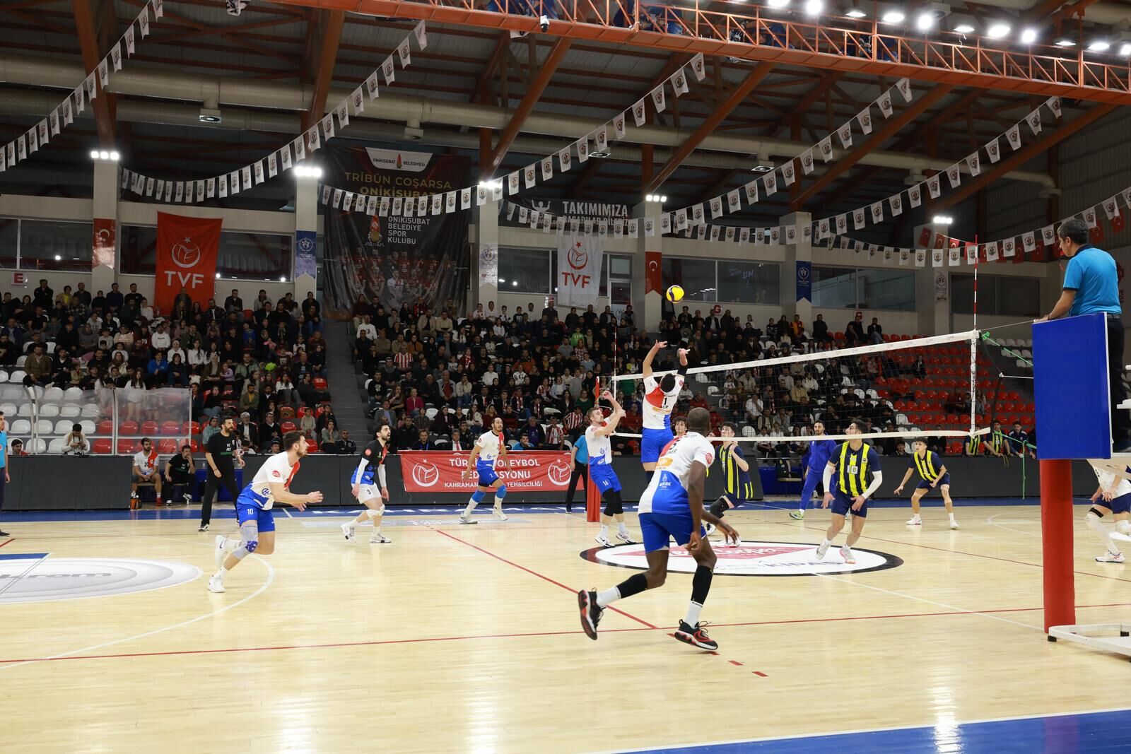 Kahramanmaraş’ta Onikişubat Belediyespor Efeler Ligi’ne Yükseldi (3)