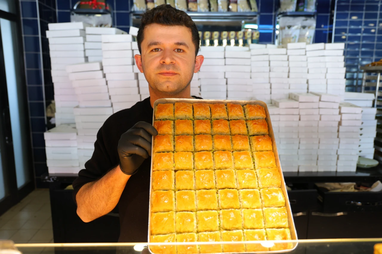 Kahramanmaraş'ta Ramazan Tatlıları Tezgahları Süslüyor (4)