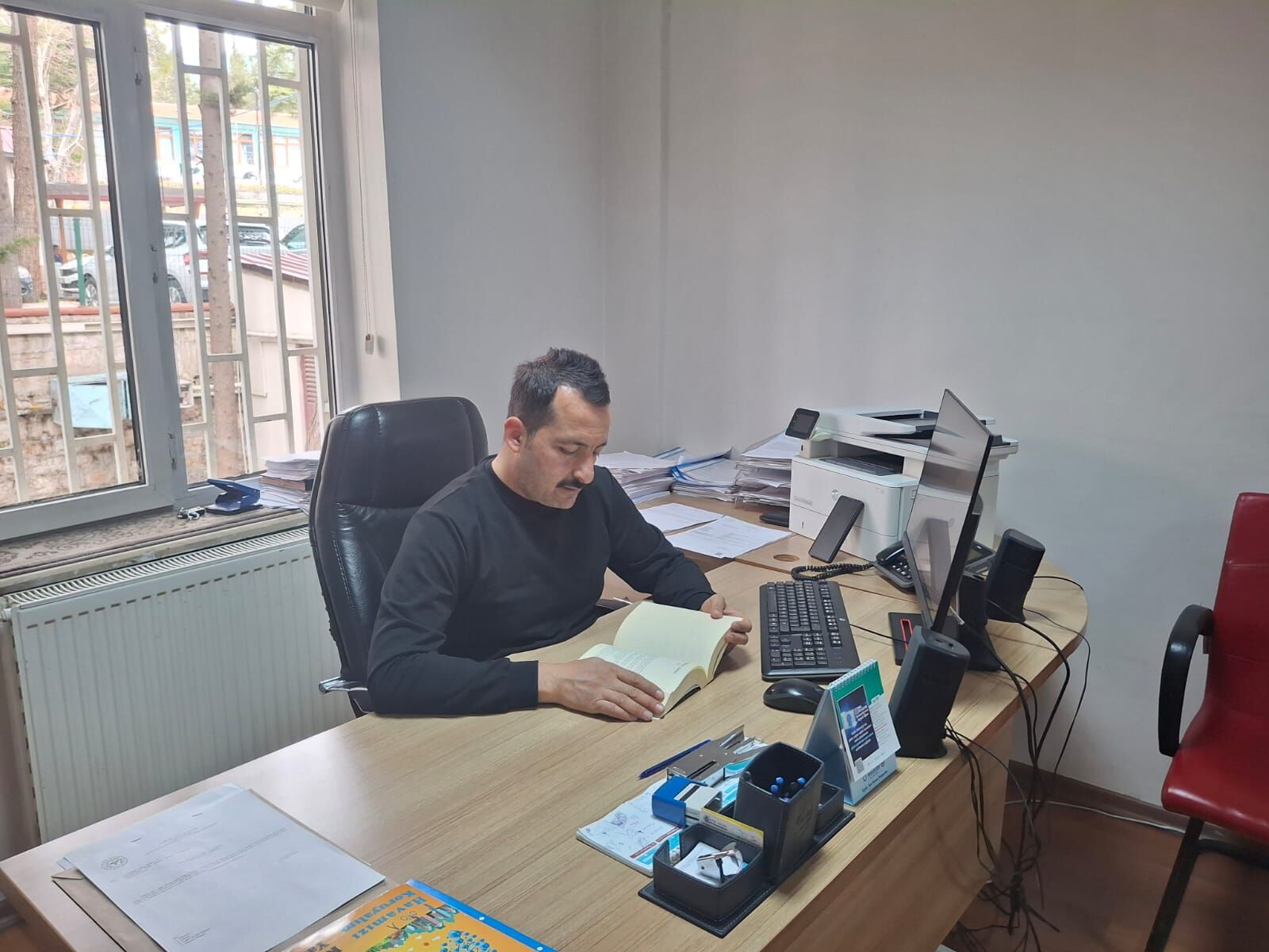 Kahramanmaraş'ta Sağlık Çalışanları Işi Bıraktı Kitaba Sarıldı!2