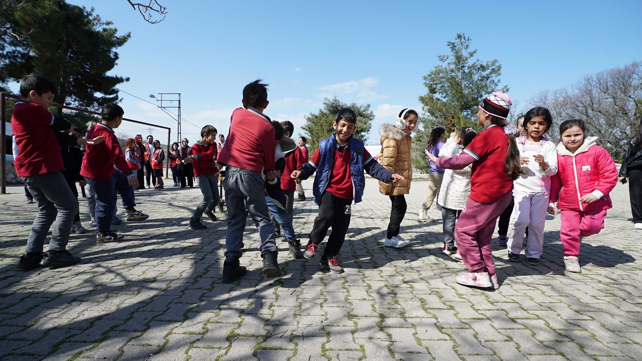 Kahramanmaraş’ta Sarıçukur İlkokulu’nda Miniklere Özel Etkinlik (3)