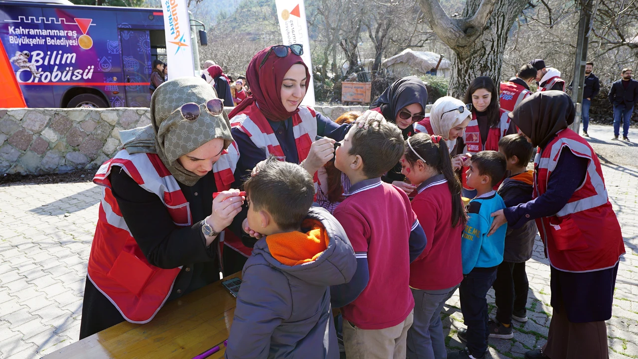 Kahramanmaraş’ta Sarıçukur İlkokulu’nda Miniklere Özel Etkinlik (4)