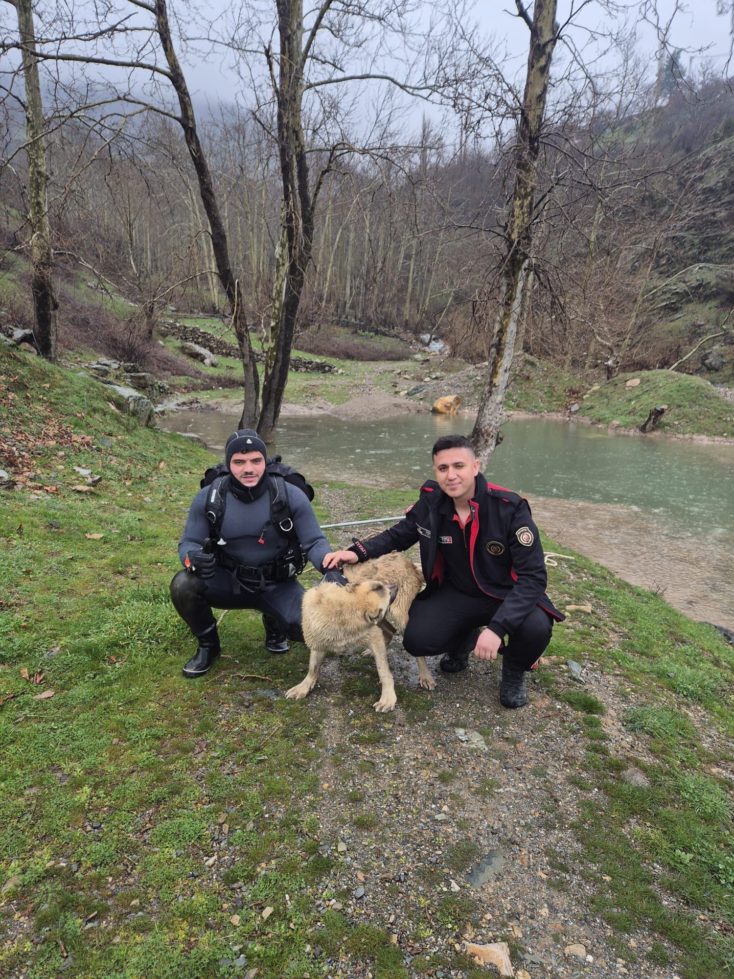 Kahramanmaraş’ta Su Birikintisinde Mahsur Kalan Köpek Kurtarıldı (2)