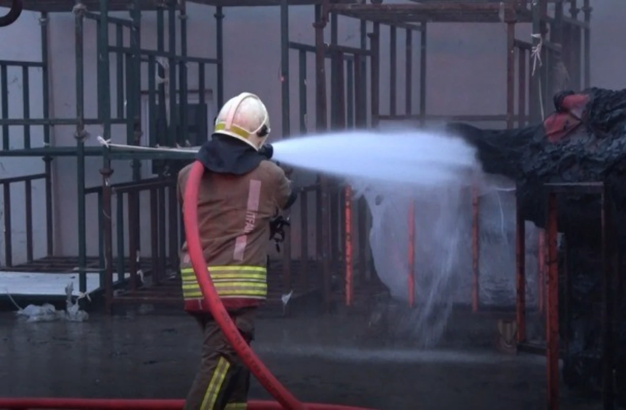 Kahramanmaraş’ta Yangın Sonrası Skandal! İtfaiyeci Darbedildi3