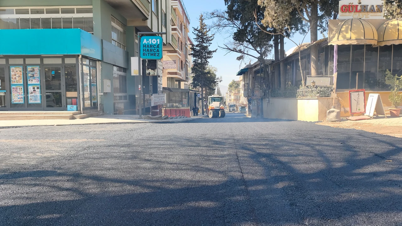 Kahramanmaraş’ta Yenişehir Ve Karamanlı’da Asfalt Mesaisi (3)