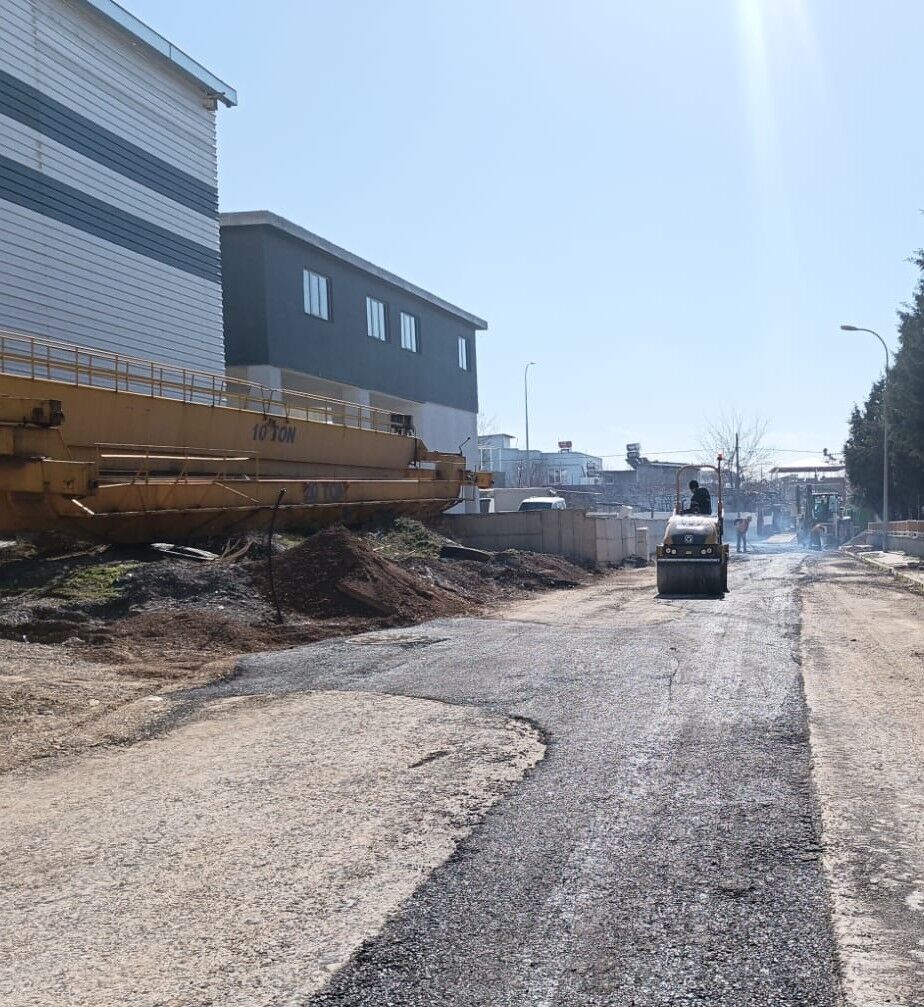 Kaski̇ Dulkadiroğlu’nda Asfalt Çalışmalarını Sürdürüyor