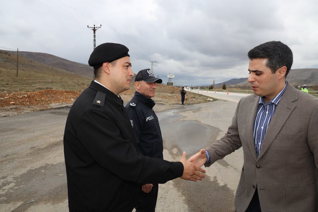 Kaymakam Demirel Bayramda Görev Başındaki Ekipleri Ziyaret Etti1