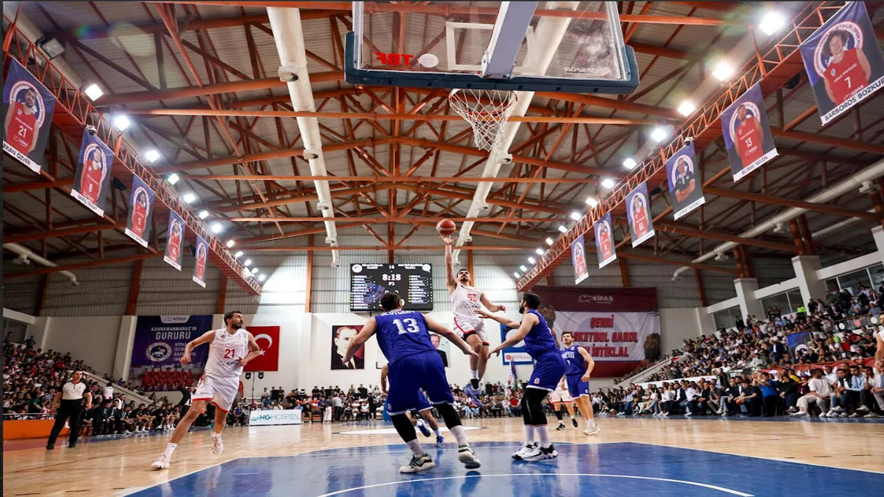 Kipaş İstiklalspor Basketbol'dan Cedi Osman deplasmanında 100 sayılık zafer