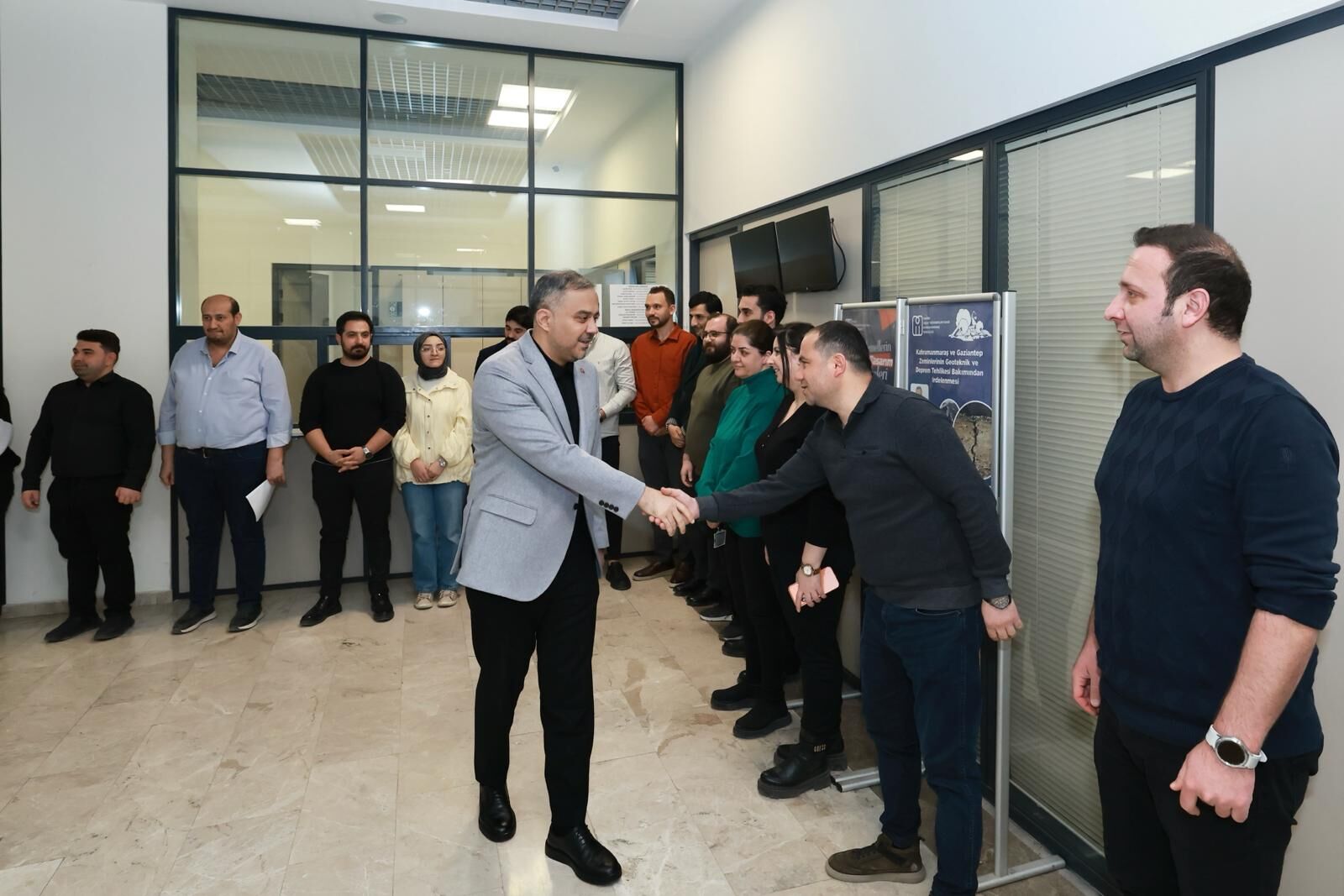 Onikişubat Belediye Başkanı Hanifi Toptaş Belediye Personeliyle Bayramlaştı (1)