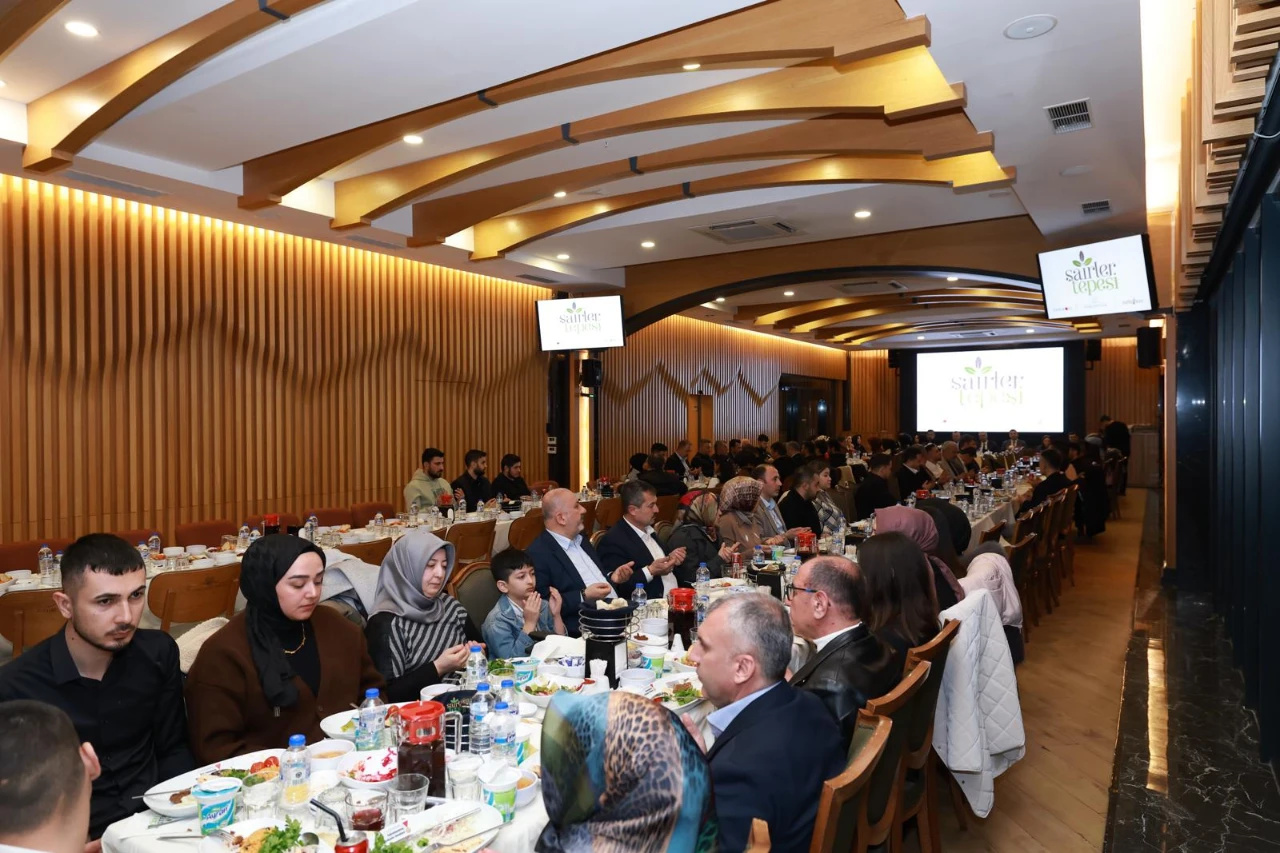 Onikişubat’ta Ak Parti Teşkilatı Iftar Sofrasında Buluştu (5)