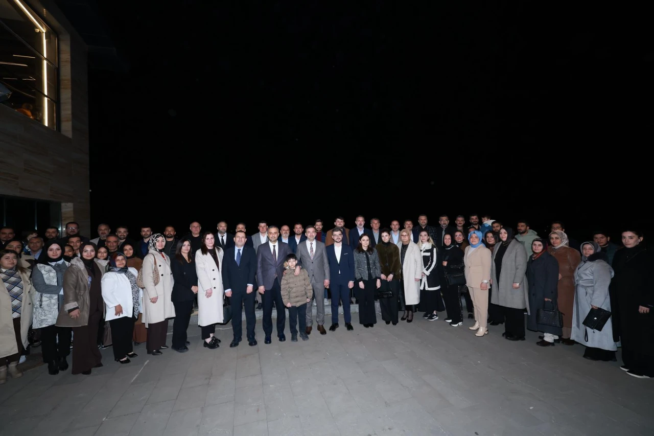 Onikişubat’ta Ak Parti Teşkilatı Iftar Sofrasında Buluştu (6)