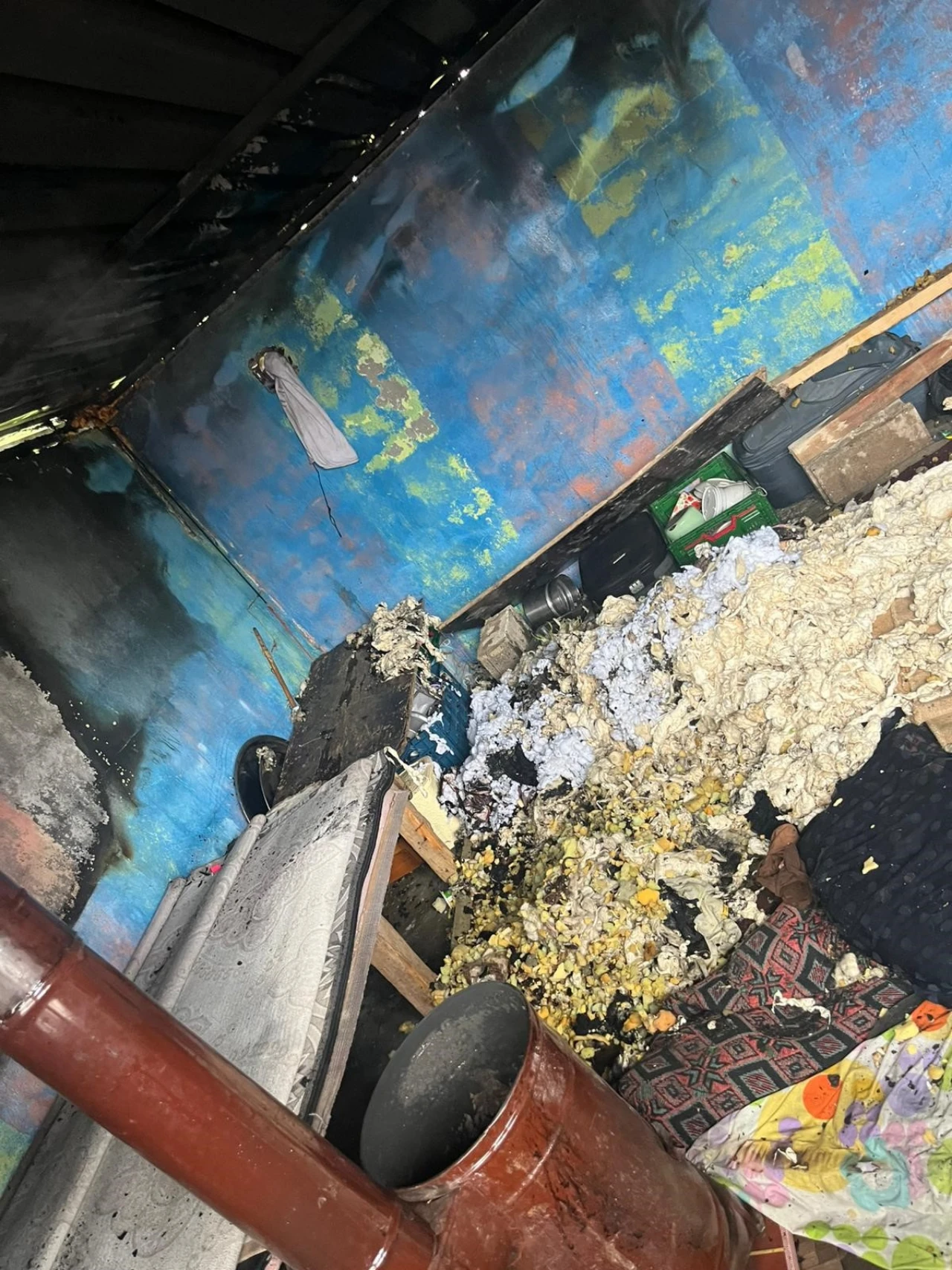 Osmaniye’de Soba Yangını, Ev Ve Çadır Alevlere Teslim Oldu (1)