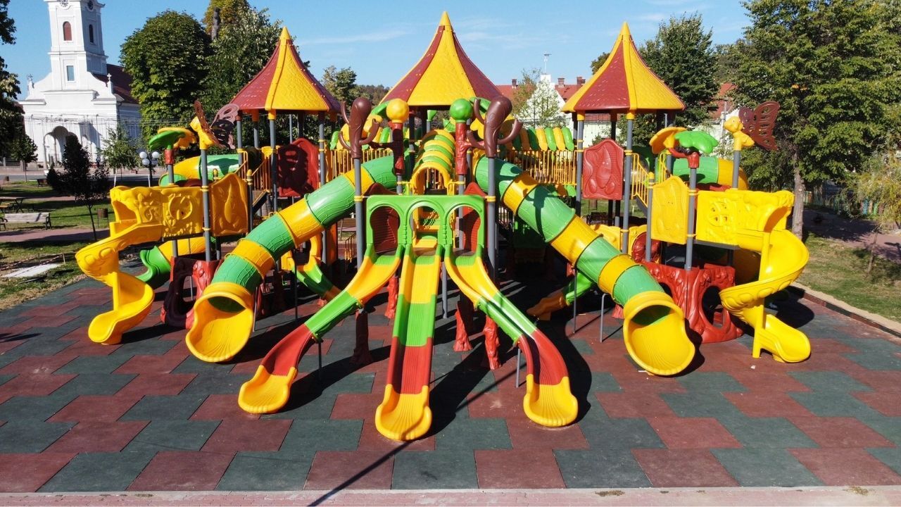 Saçaklızade ve Rasim Özdenören Mahallesi Park