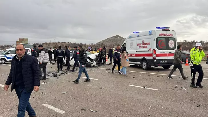 Sağanak Yağış Can Aldı! 2 Ölü, 7 Yaralı