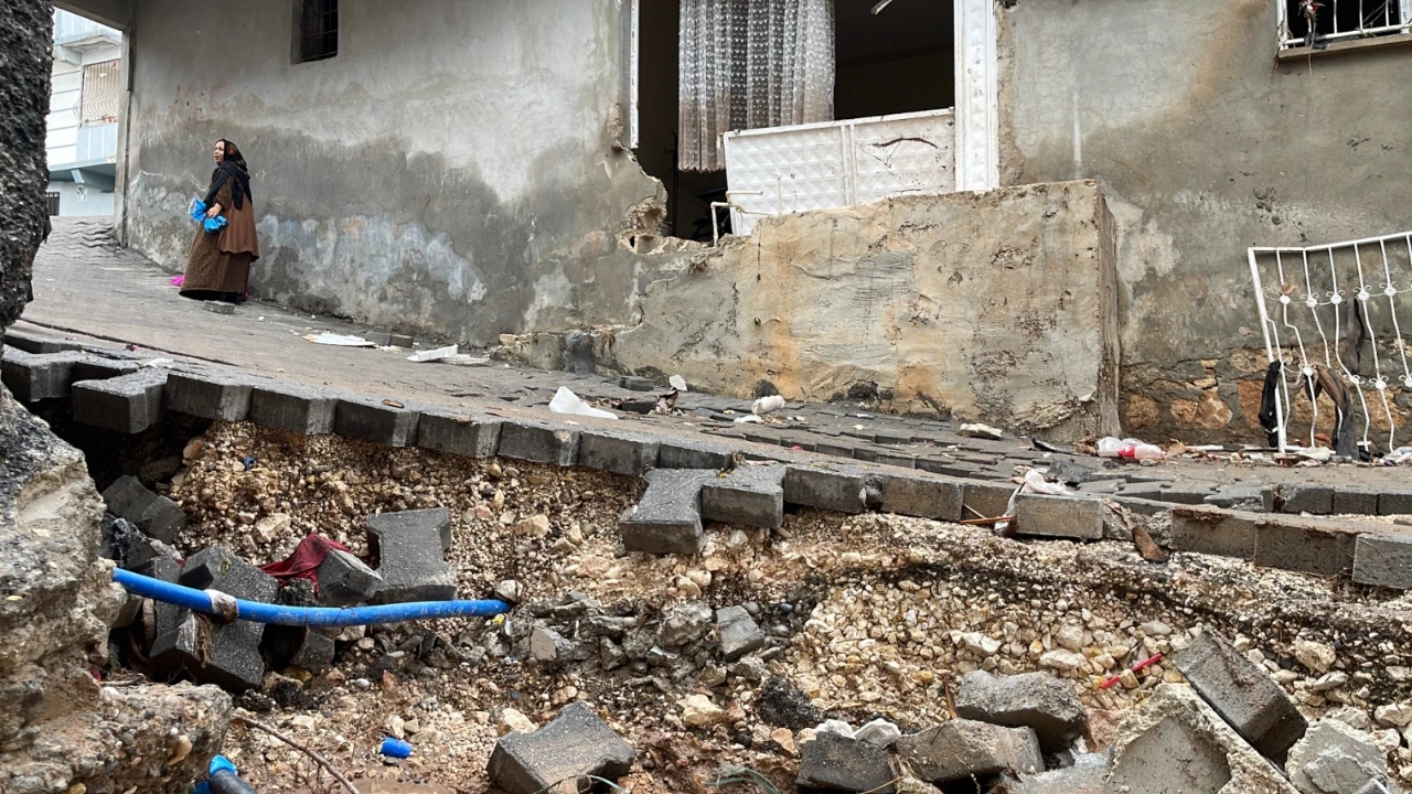 Şanlıurfa Eyyübiye’de Sel Felaketi! 7 Kişilik Aile Canını Zor Kurtardı (12)