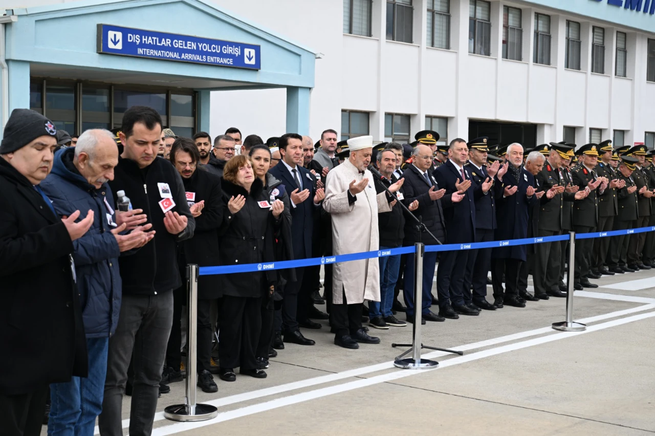 Şehit Binbaşı Isparta’da Son Yolculuğuna Uğurlanıyor (4)