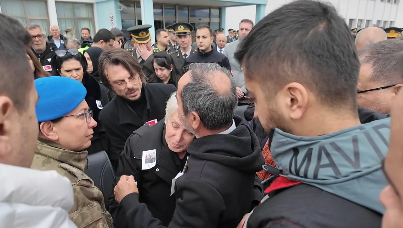 Şehit Binbaşı Isparta’da Son Yolculuğuna Uğurlanıyor (7)