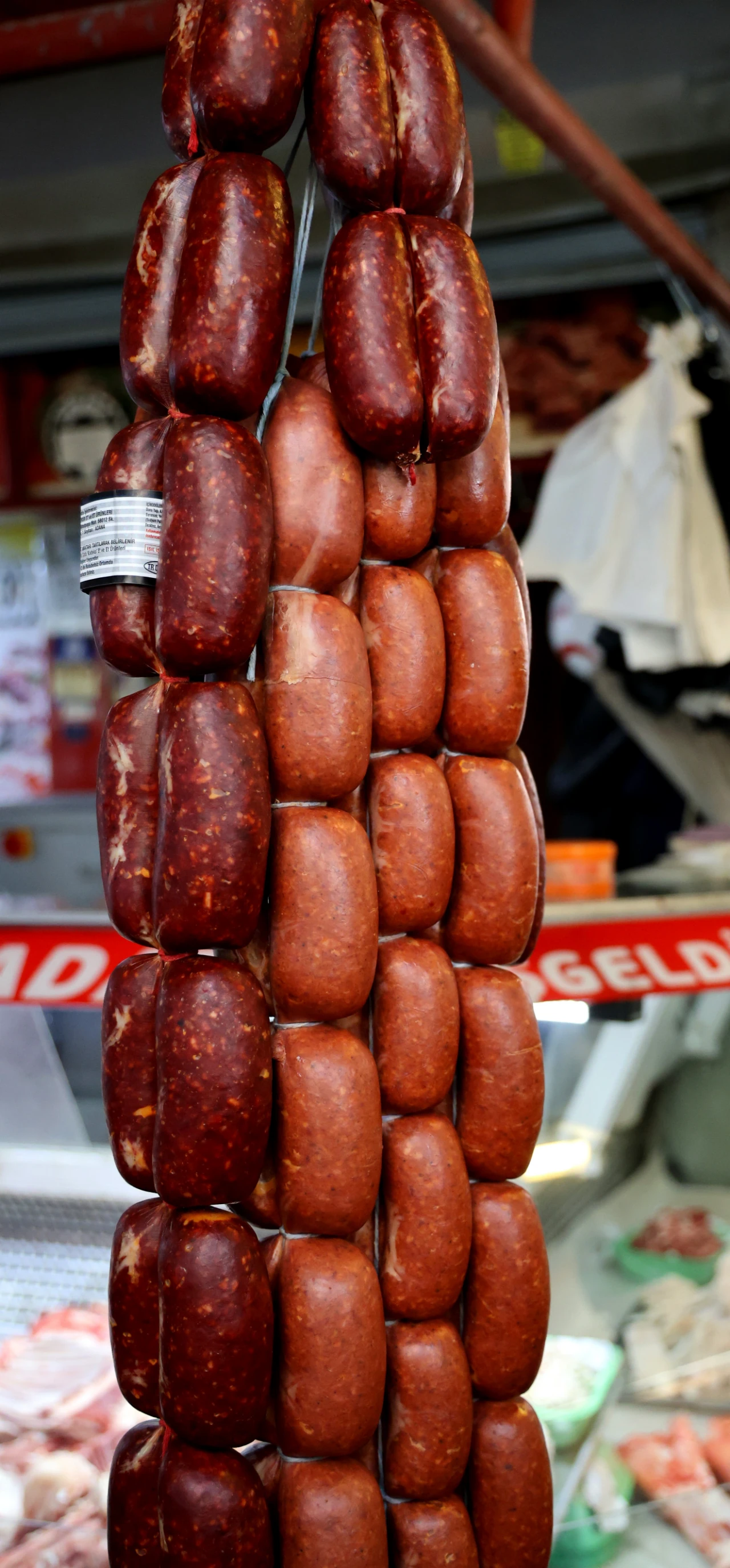 Sucuk Alırken Karekodu Okutun! İçinde Ne Varsa Saniyeler Içinde Çıkıyor (3)