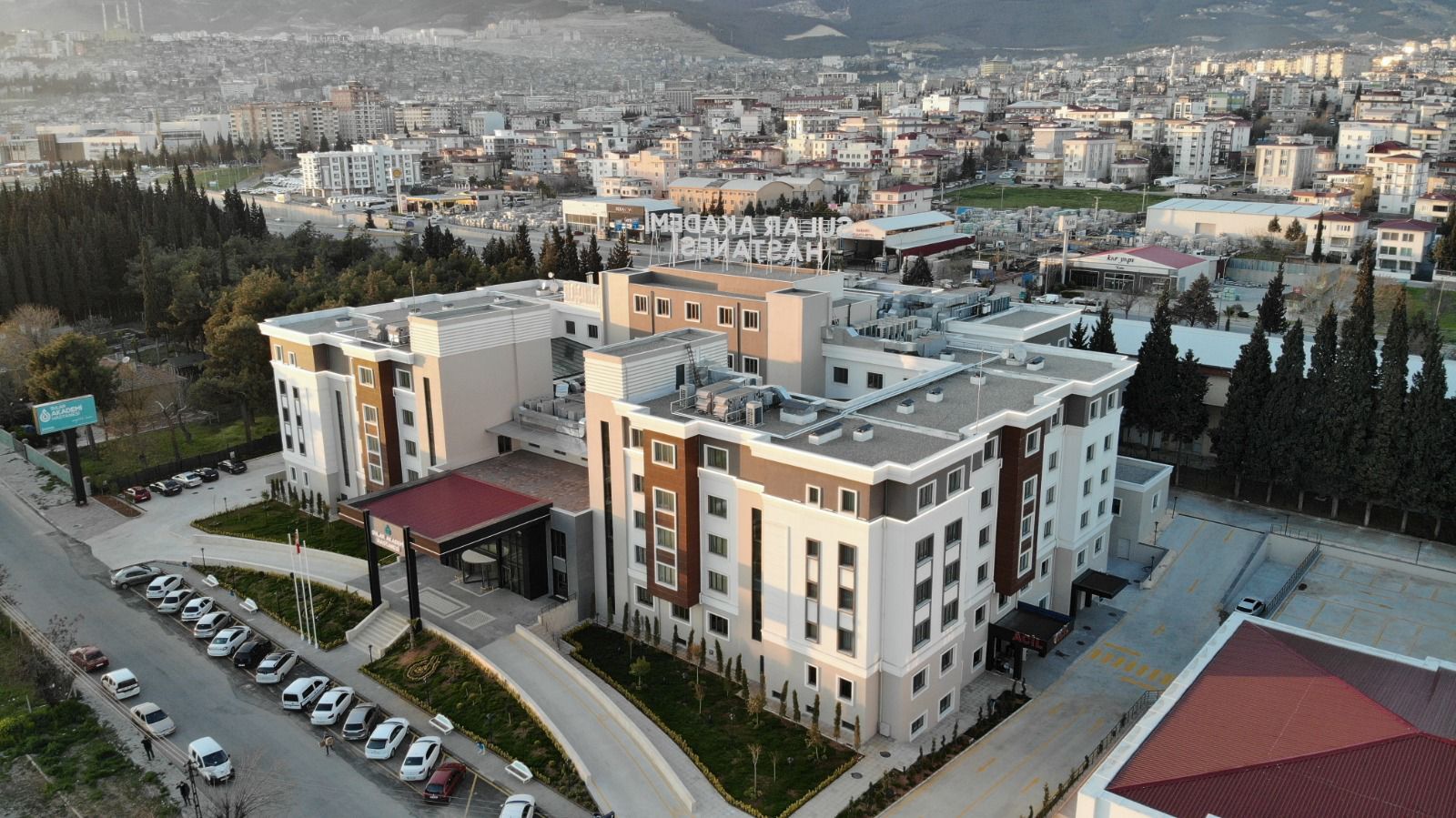 Sular Akademi Hastanesi “Bayramda Da Sağlık İçin Görevimizin Başındayız” (1)