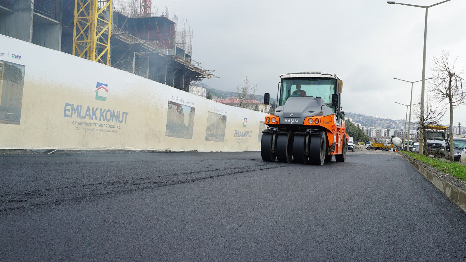Sürücüler Bayramda Bayram Edecek Büyükşehir, Doğukent’in Yolunu Yeniledi (5)