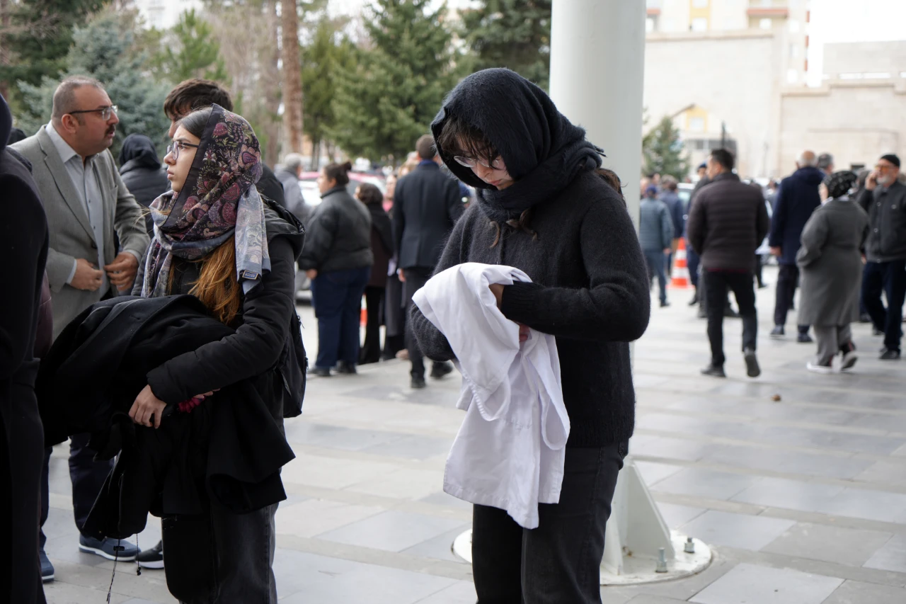 Tıp Öğrencisi Yaren Mercan’ın Son Notu Yürek Dağladı (8)