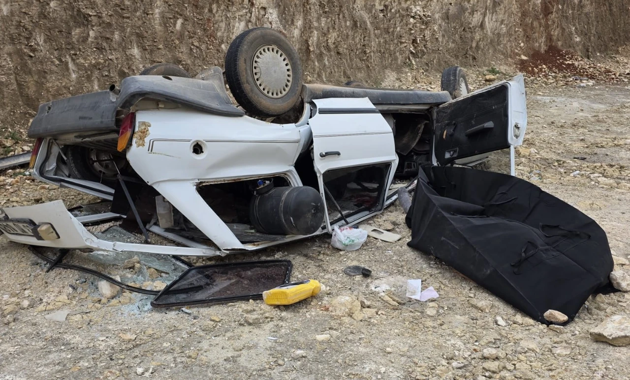 Urfa'da Otomobil 8 Metrelik Çukura Uçtu! 1 Ölü, 1 Yaralı (4)