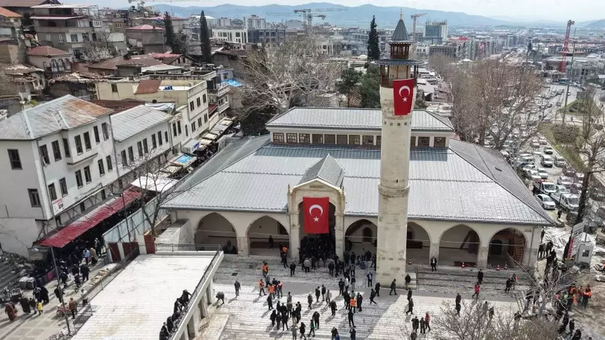 Kahramanmaraş Cuma namazı saat kaçta? 7 Ağustos