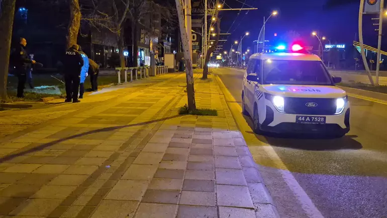 Tartıştığı arkadaşını silahla vurdu-1