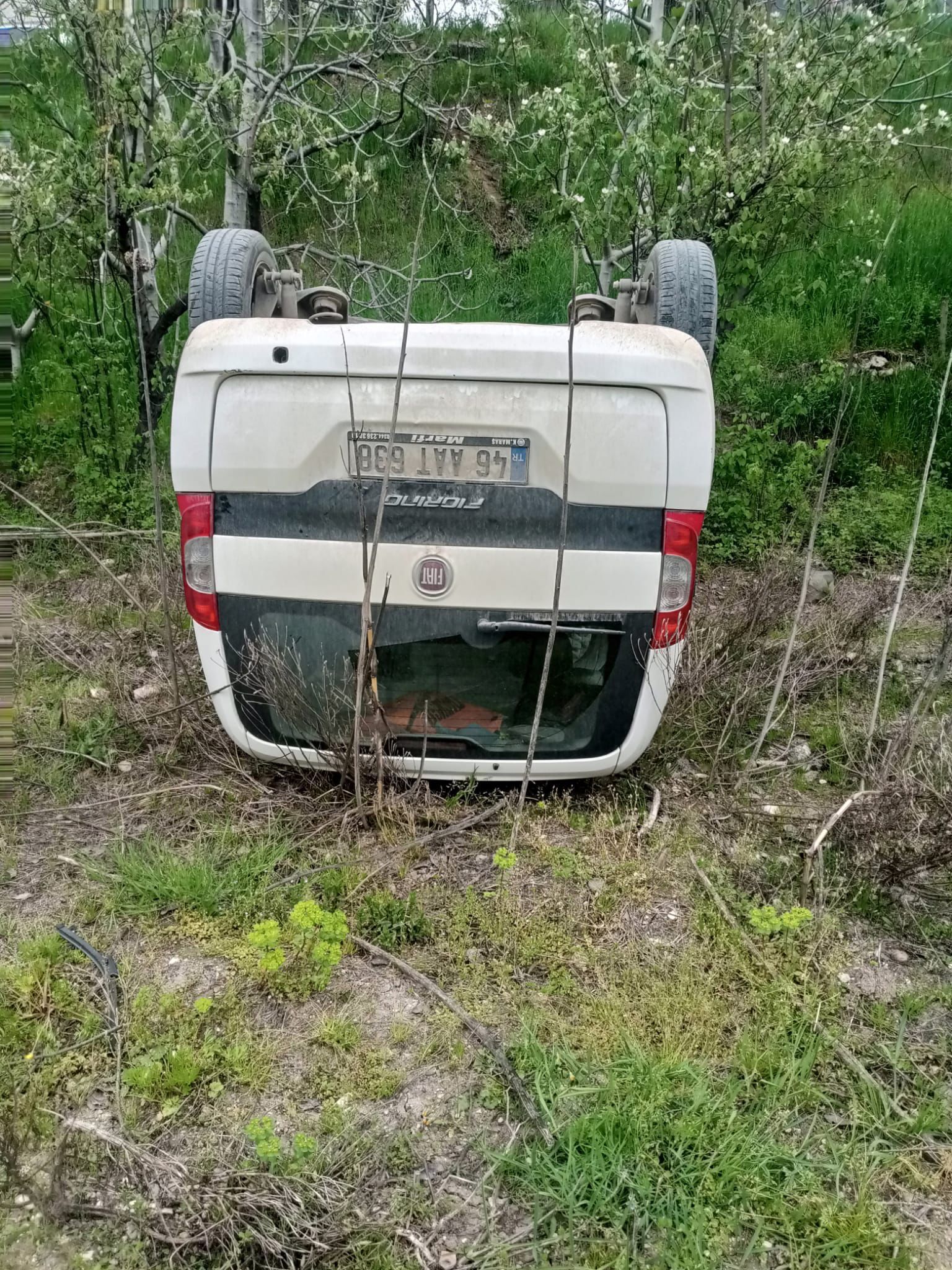 Kahramanmaraş’ta Bayazıtlı Mahallesi'nde araç devrildi 1 yaralı!1