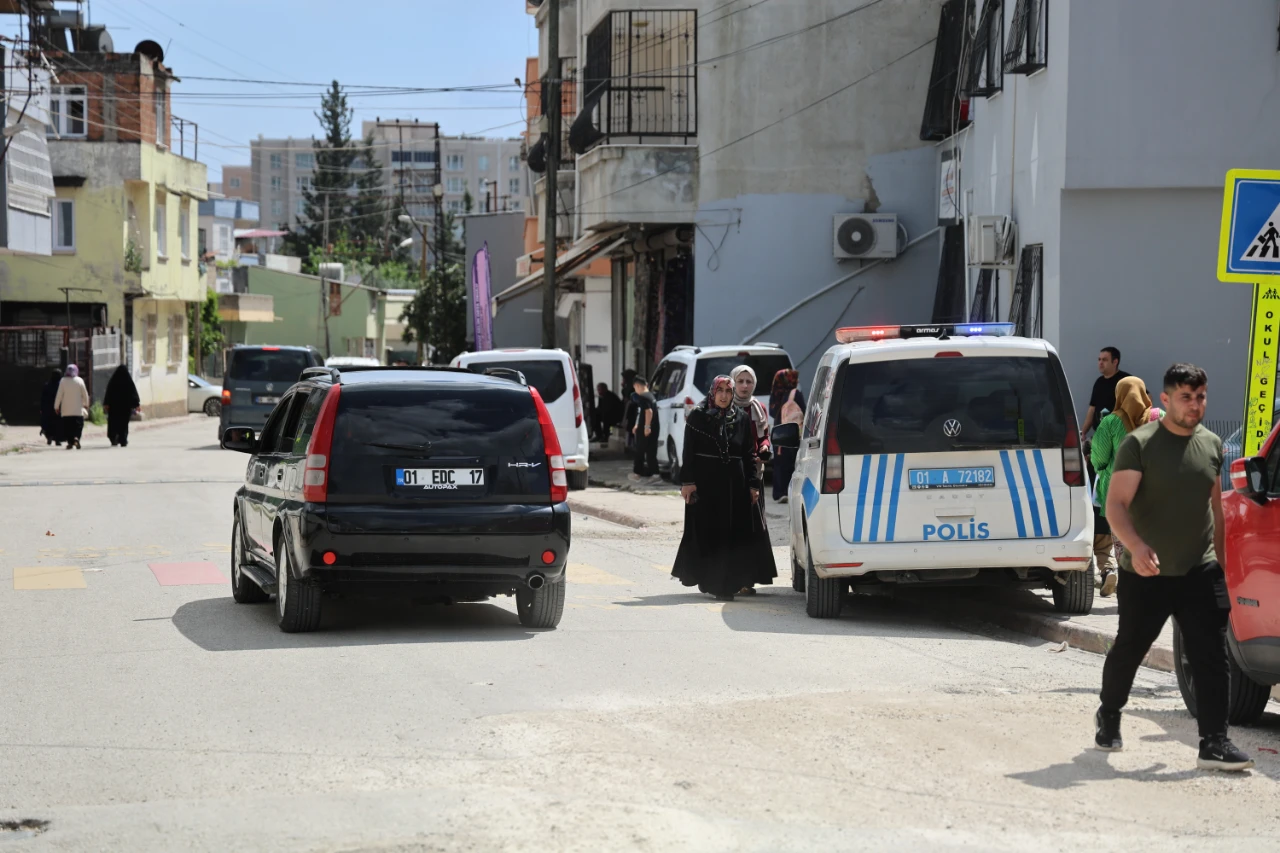 Adana'da Okul Çevresinde Silah Sesleri! Öğrenciler Panikte (4)