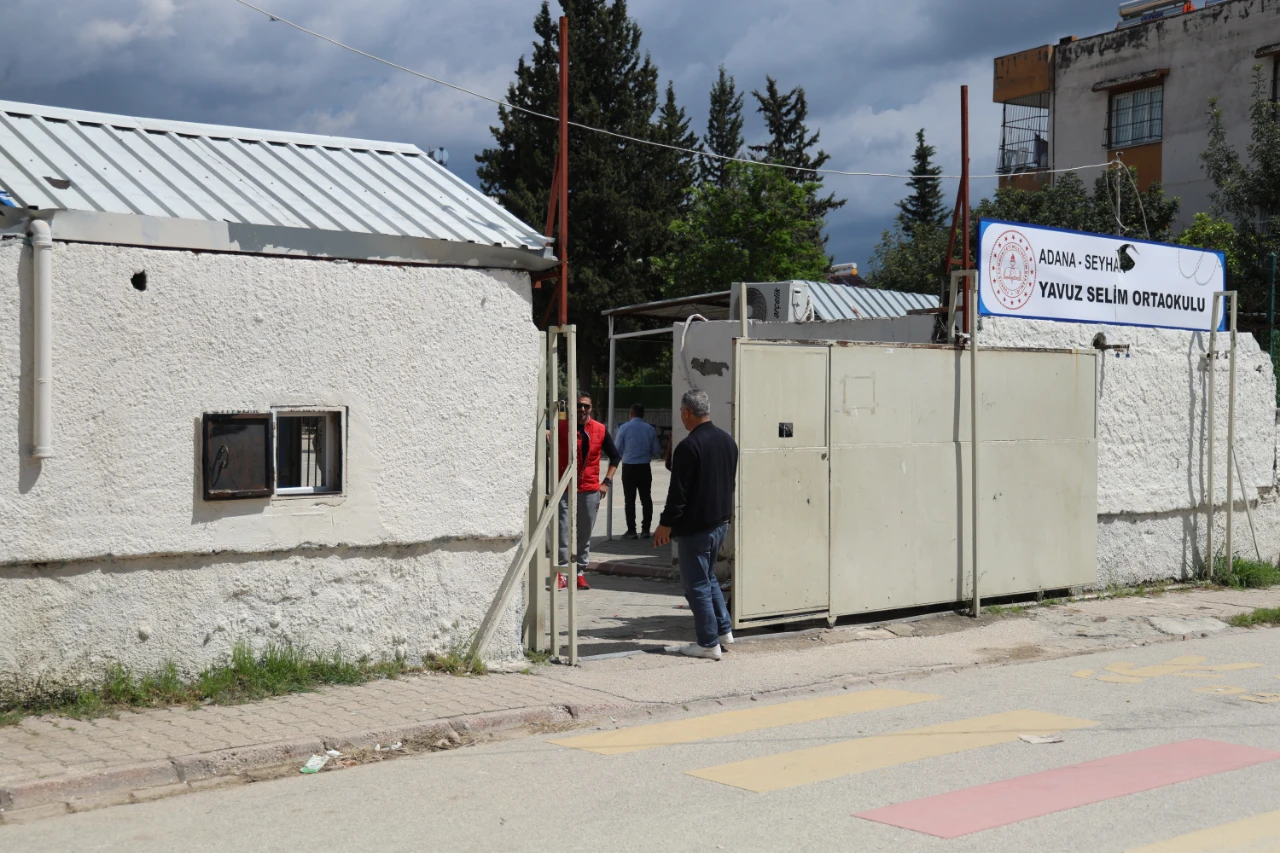 Adana'da Okul Çevresinde Silah Sesleri! Öğrenciler Panikte (5)