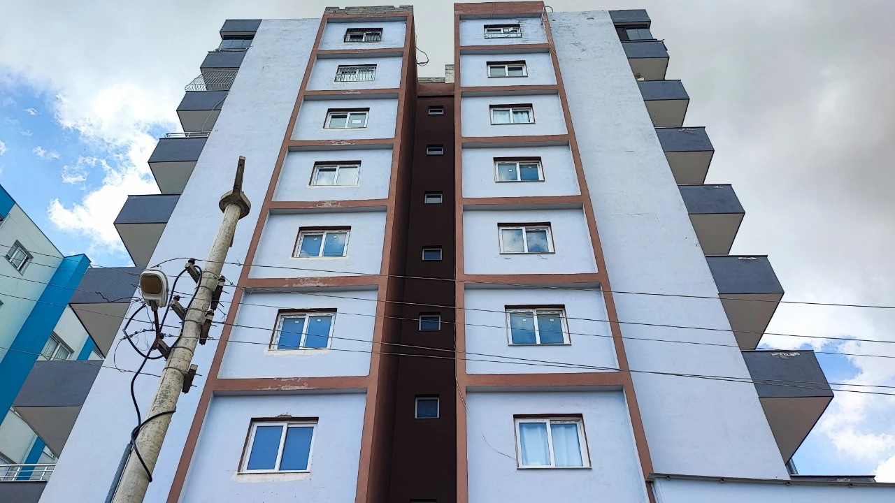 Adana'da Şehit Annesinin Dramı! Kendi Evinde Oturamıyor (1)