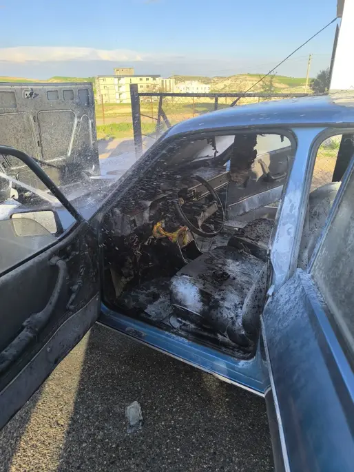 Alev Alan Otomobiline Müdahale Ederken Yaralandı (3)