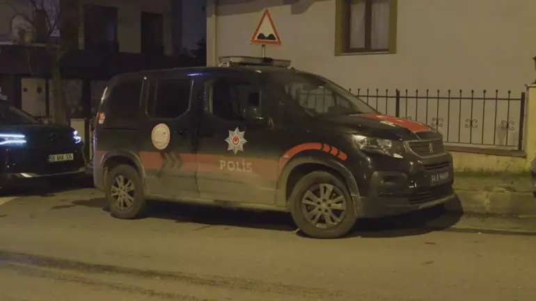 Annesi Ve Ağabeyini Silahla Öldürüp, Diğer Ağabeyini Yaralayan Şüpheli Yakalandı (2)