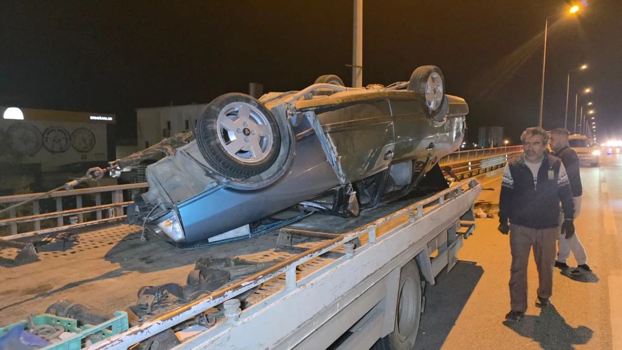 Antalya'da Takla Atan Araçtan Sağ Çıktılar! (2)