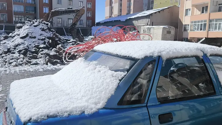 Bahar Ortasında Kar Yağdı (2)